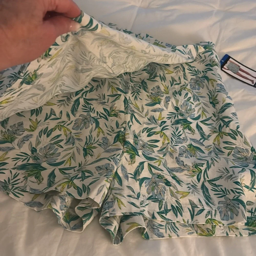 NWT linen blend skort - Picture 4 of 12